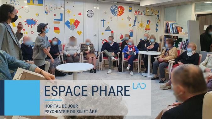 Photo d'un atelier artistique "Signes sensibles" à l'Espace Phare