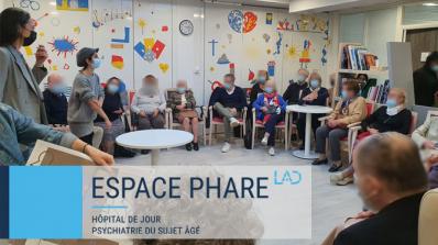 Photo d'un atelier artistique "Signes sensibles" à l'Espace Phare